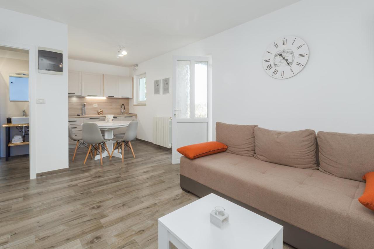 Apartmani Martincic Novigrad Istria Eksteriør billede