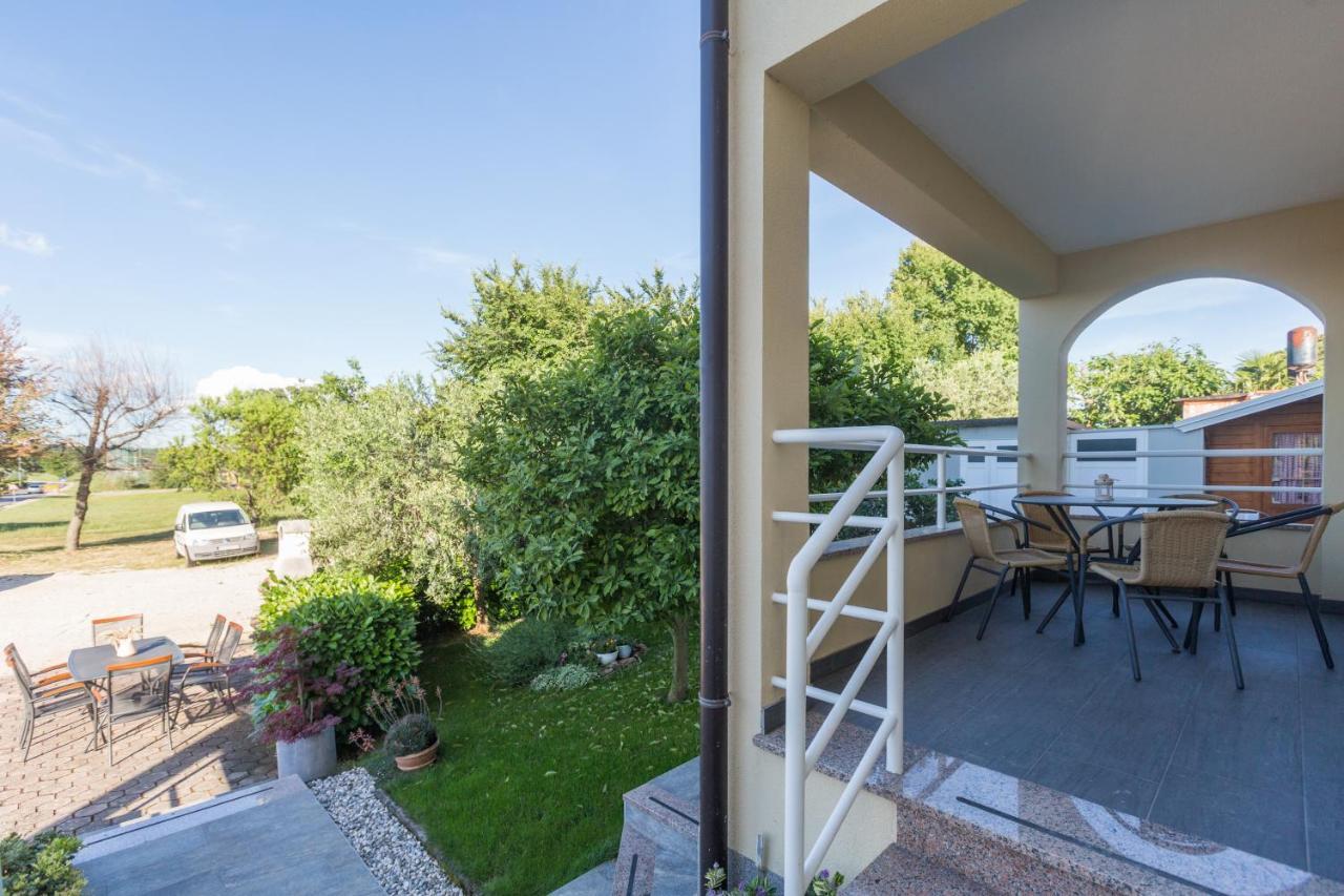 Apartmani Martincic Novigrad Istria Eksteriør billede