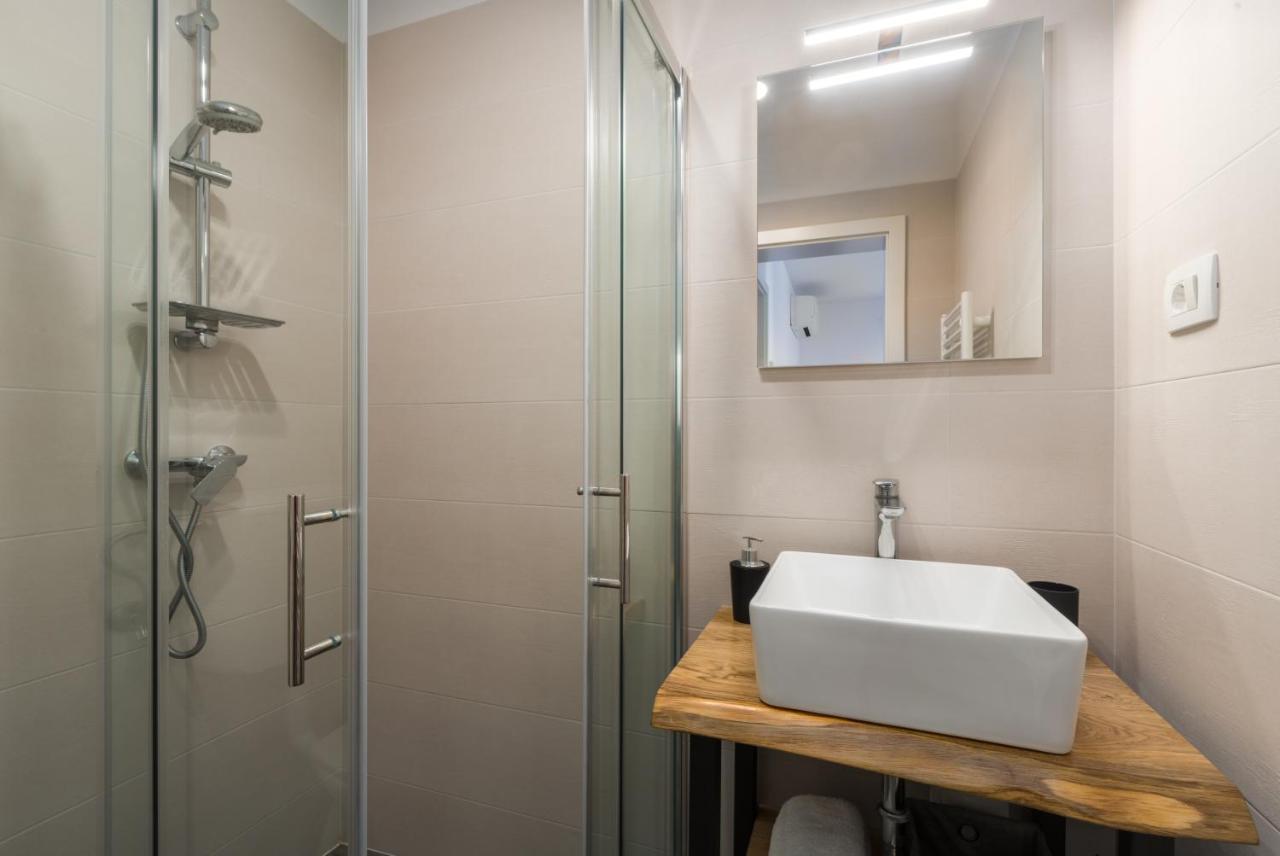 Apartmani Martincic Novigrad Istria Eksteriør billede