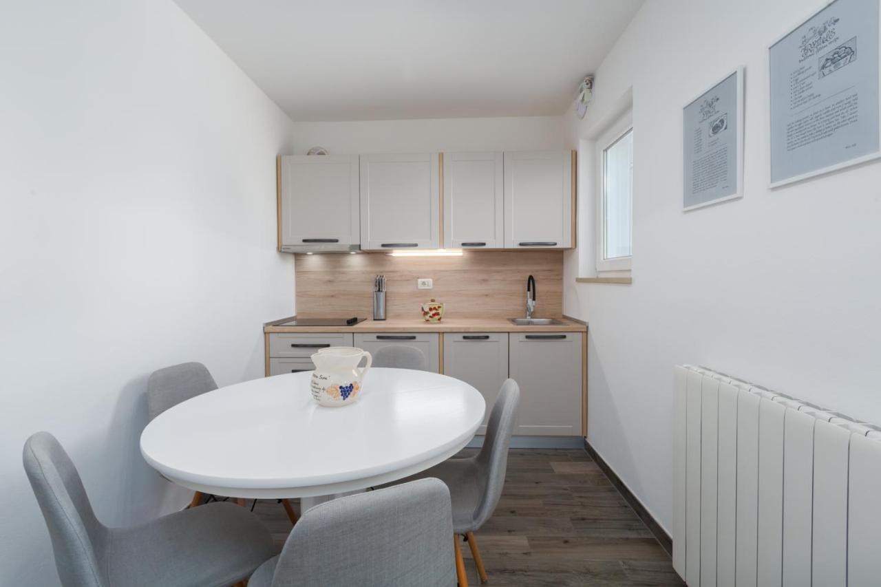 Apartmani Martincic Novigrad Istria Eksteriør billede